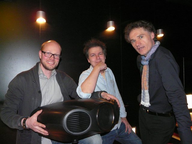 Damir Haupert von Epson zum Laser Beamer LS10000